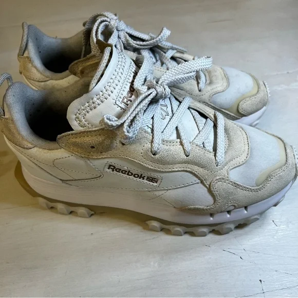 Cardi B X women’s classic leather Reebok size 6.5 - Picture 2 of 10